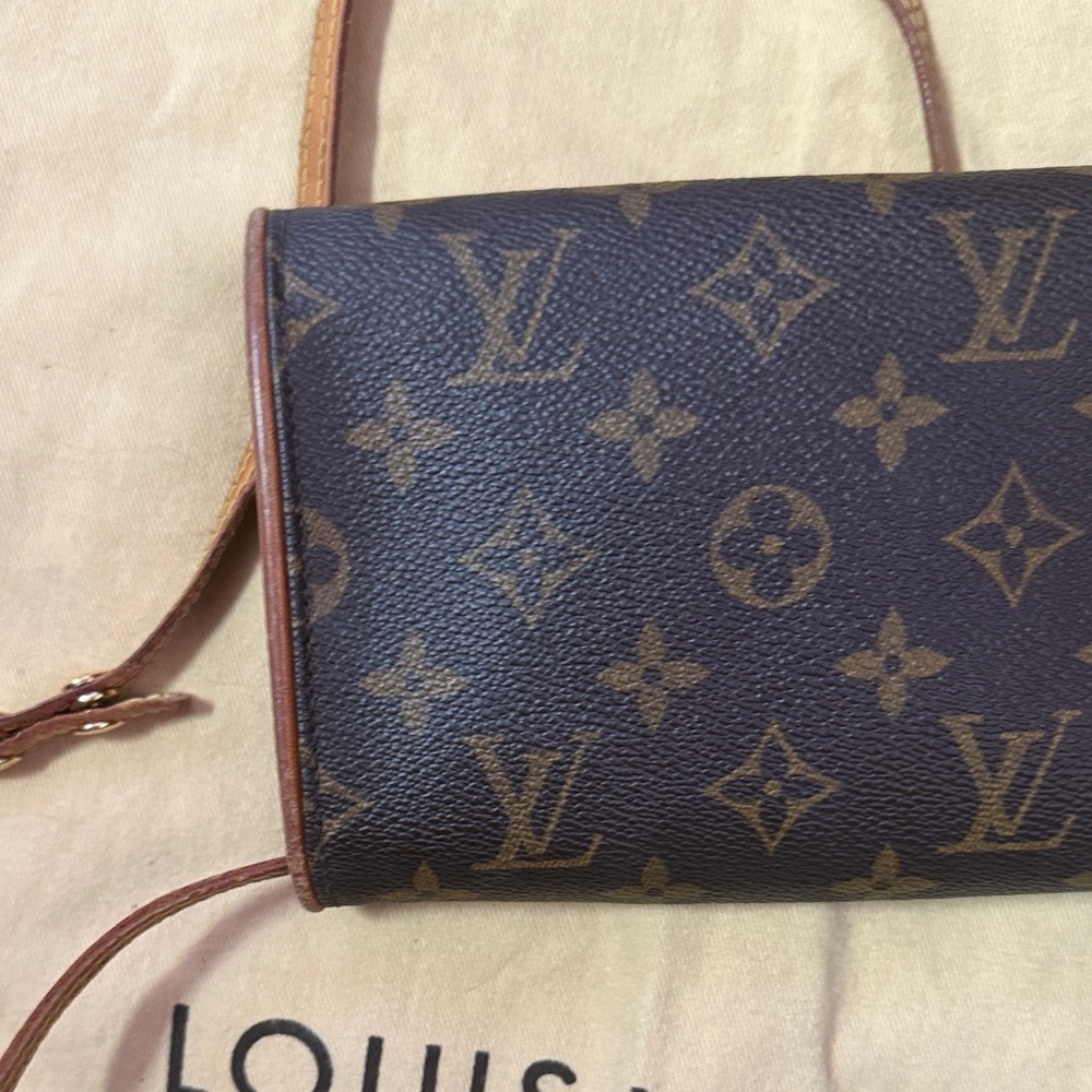 Louis Vuitton Dark Brown Monogram crossbody preloved - Picture 11 of 16